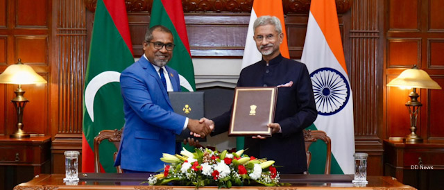 Maldives Foreign Affairs Minister Visits India